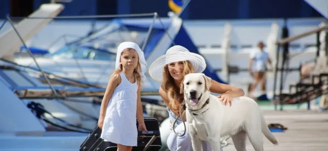 mortgage services from Aetas Partners Mother, young daughter and pet dog on the move with mortgage services from Aetas Partners